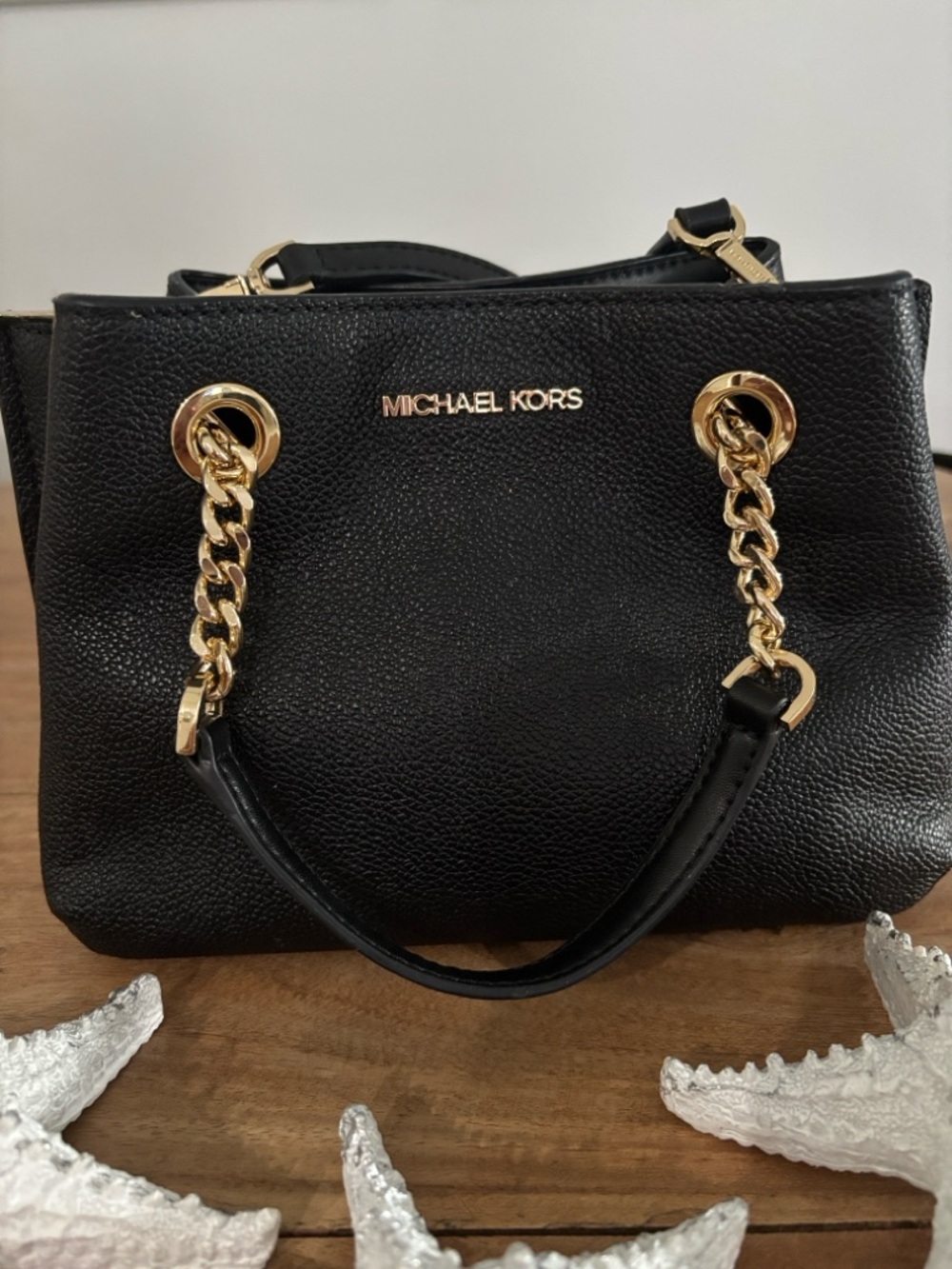 Michael Kors Black Teagen Small Pebbled Leather Messenger Bag - Picture 2 of 14